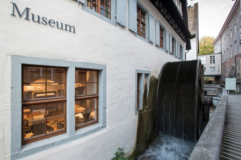 Besuch der Reli­gi­ons­klas­sen in der Papier­müh­le&nbsp;Basel