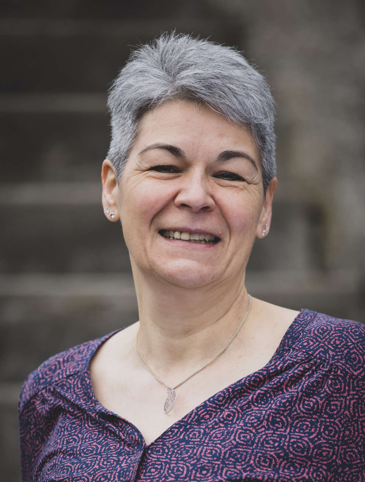 Ange­la Gren­acher
